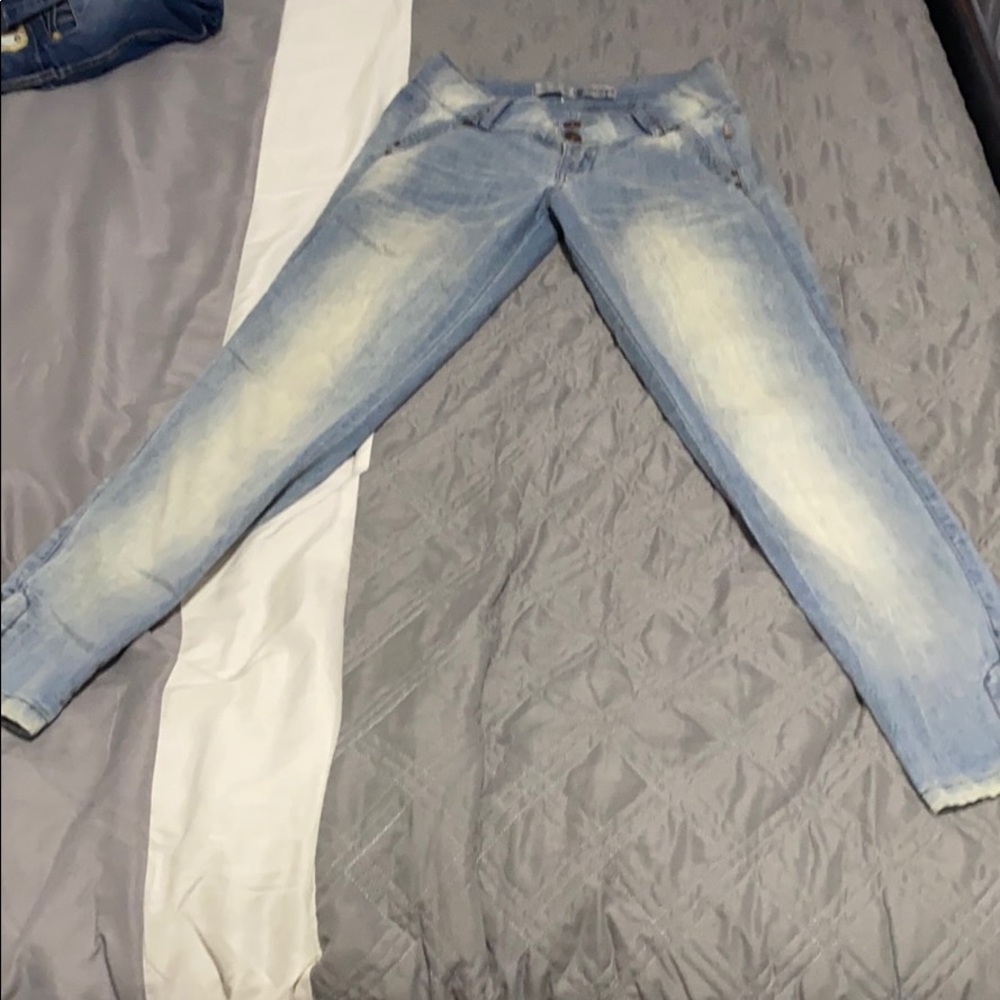 Colombian Levanta Cola Jeans